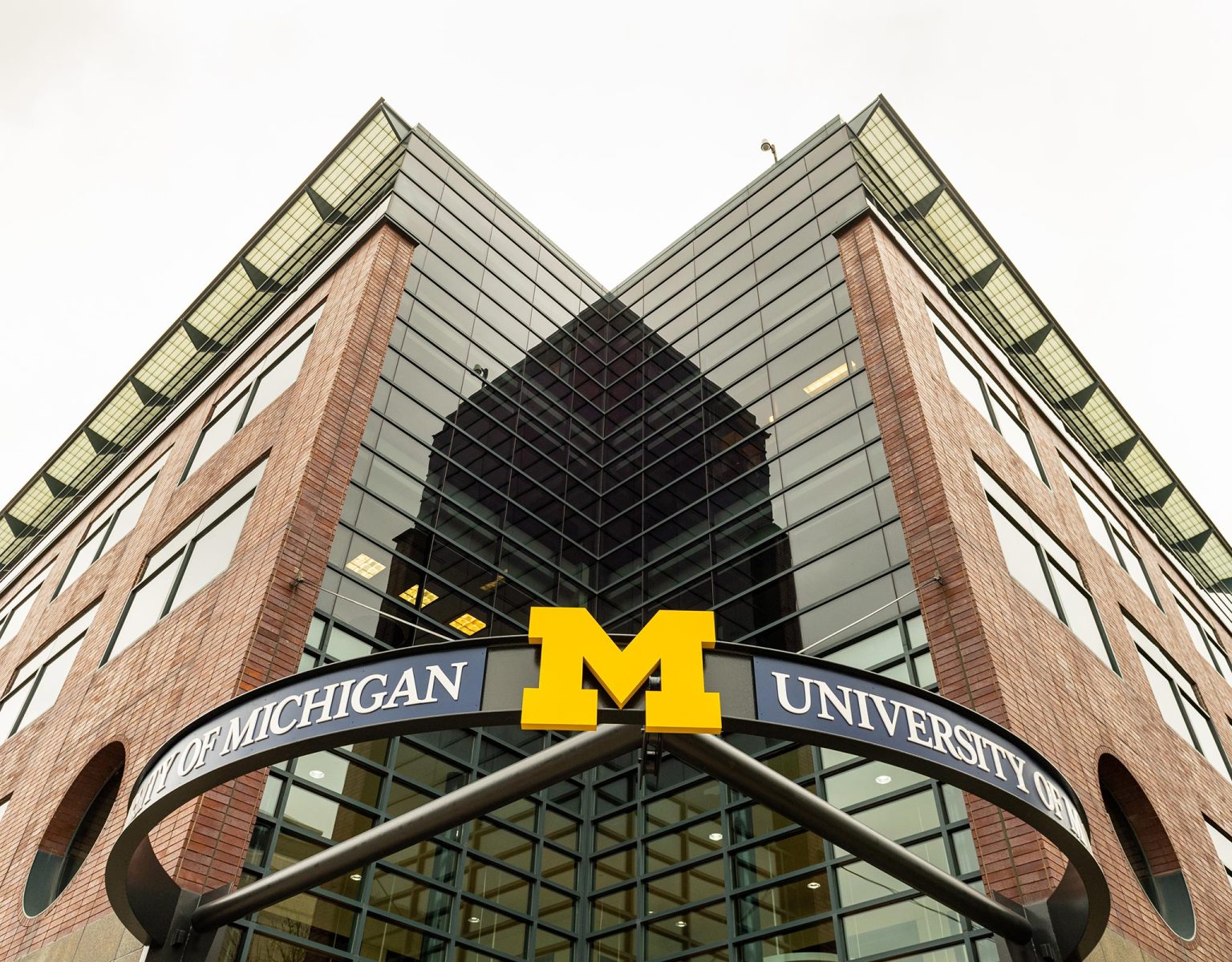 A photo of the Detroit Center around 2008 by Scott Soderberg.